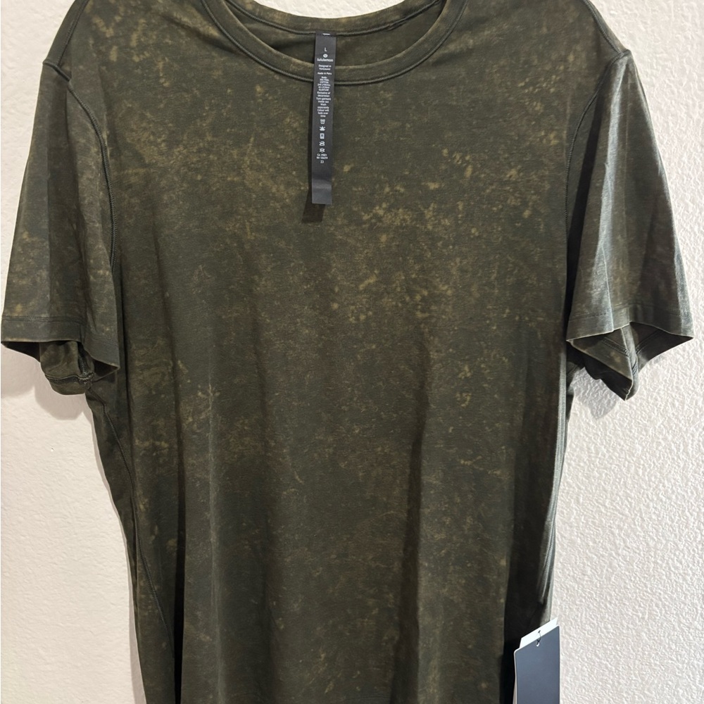 Lululemon Athletica Green Short Sleeve Tee size L NWT